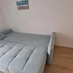 1 Bedroom Apartment In Makarska With Free Parking And Secured Parking On Beach