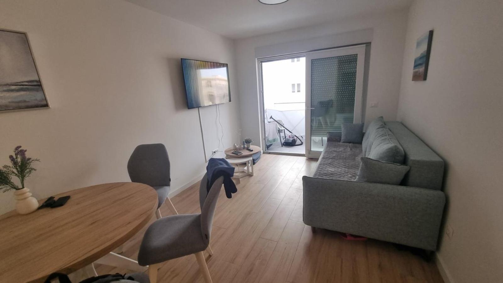 Apartment 1 Bedroom In With Free Parking And Secured Parking On Makarska